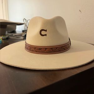 COPY - Large Ivory Charlie 1 Horse Hat
